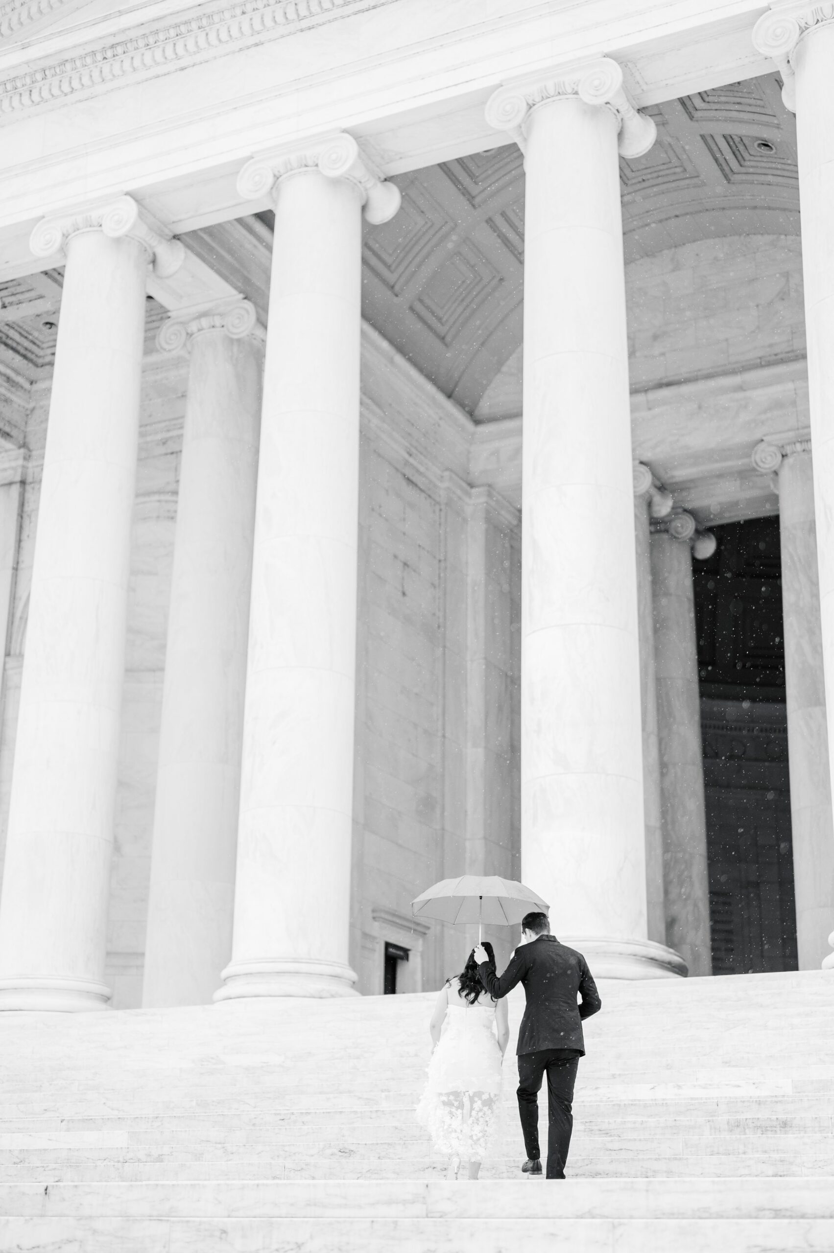 Summer elopement at the DC War Memorial Photographed by Baltimore Wedding Photographer Cait Kramer Photography