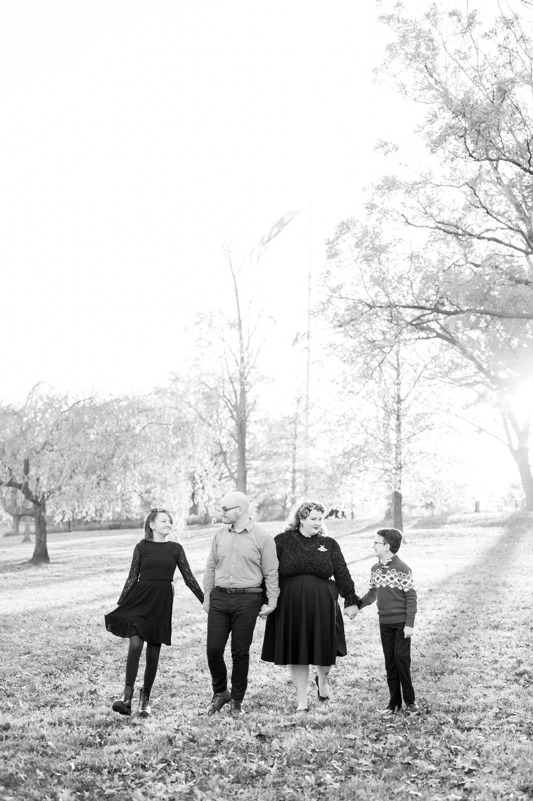 Autumn Family Mini Sessions in Baltimore, Maryland photographed by Baltimore Family Photographer Cait Kramer Photography.