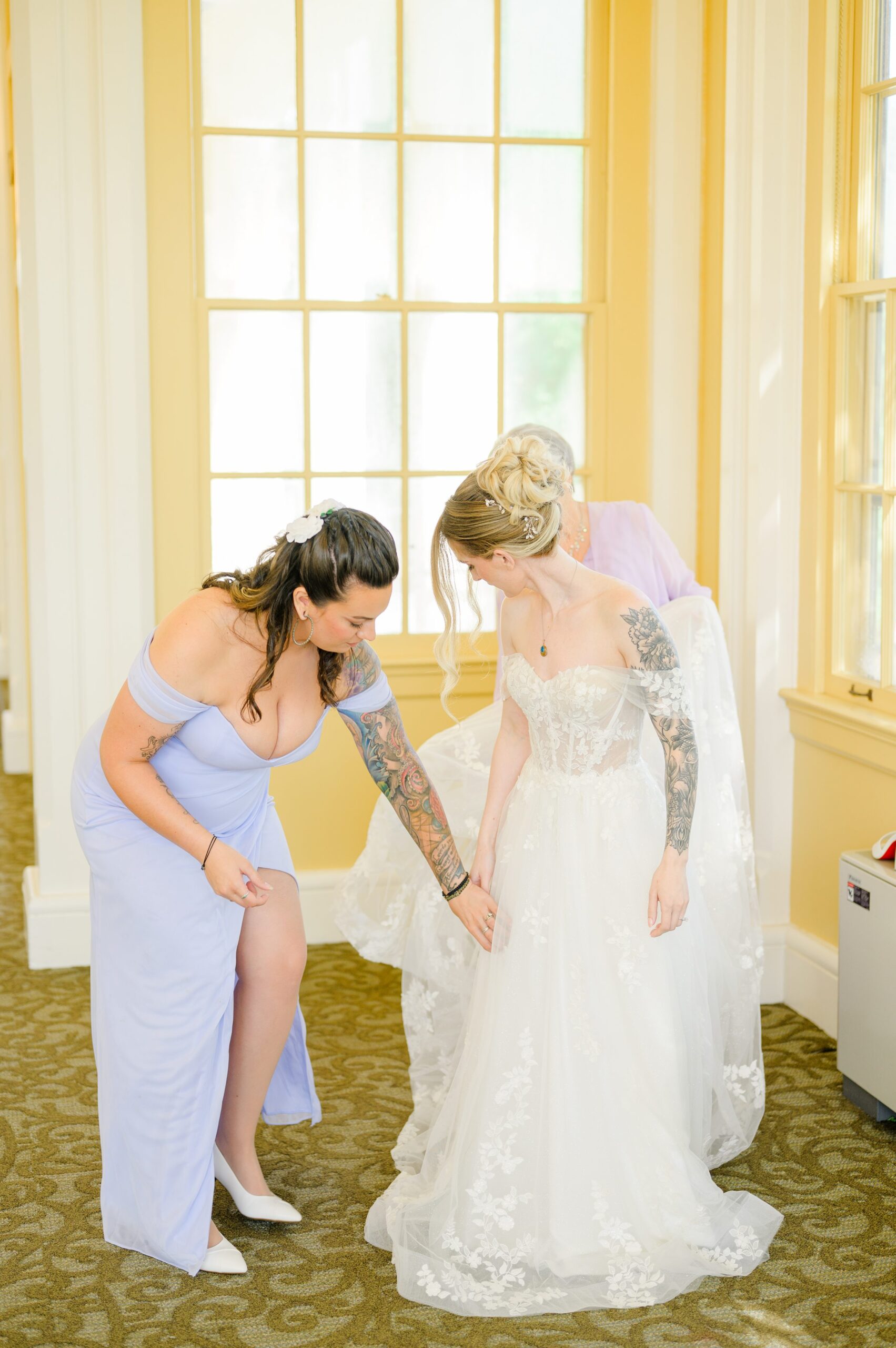 Bride getting ready at Maryland Zoo Wedding in Baltimore, Maryland photographed by Baltimore Wedding Photographer Cait Kramer