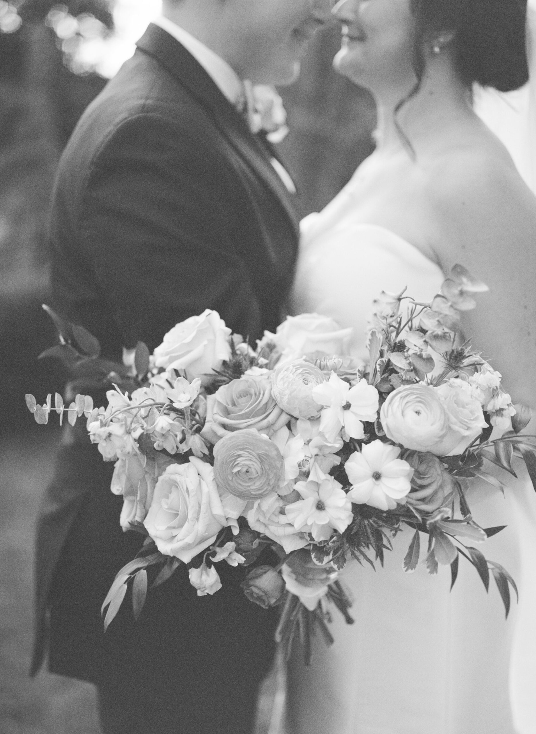 Belmont Manor Wedding Day in Elkridge, Maryland photographed by Baltimore Wedding Photographer Cait Kramer